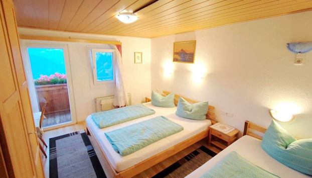 Group Holiday Home in Hippach With Dreamy Views - Foto 5, Habitación