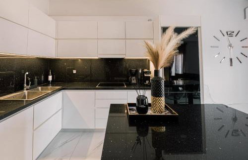 BLACK & WHITE SeaSide House - Foto 30