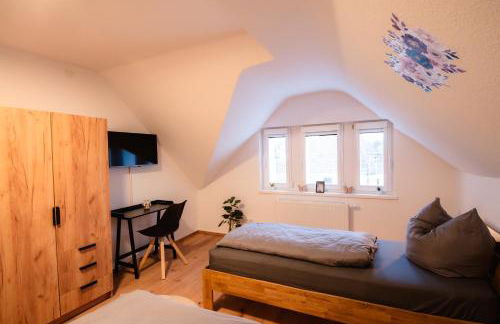 Evelyns Apartment, nahe der Therme und dem Zentrum, privat Parkplatz, Balkon, Highspeed-WLAN - Photo 9