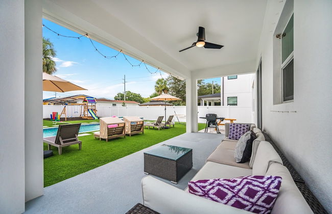 Luxury Home w Heated Pool, Gym, Playground & More! - Foto 75