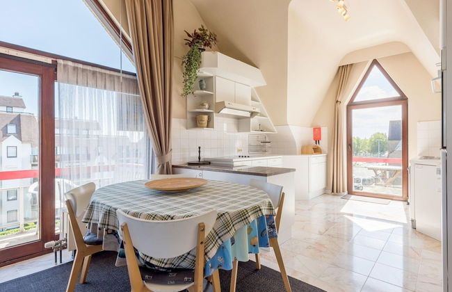 Apartment in Koksijde Near the Beach - Photo 18