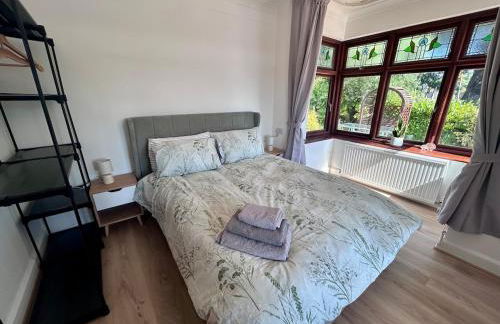 Your Lake side Retreat Sleeps 10-12 Nr Park & Sea - Photo 20