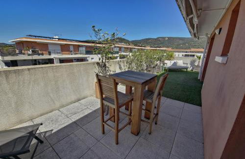 Rooftop du Lavandou - terrace and pool - Foto 36