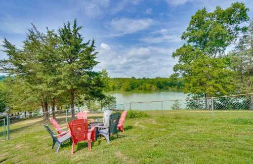 Boat Dock Pet-Friendly Douglas Lake Getaway! - Foto 27
