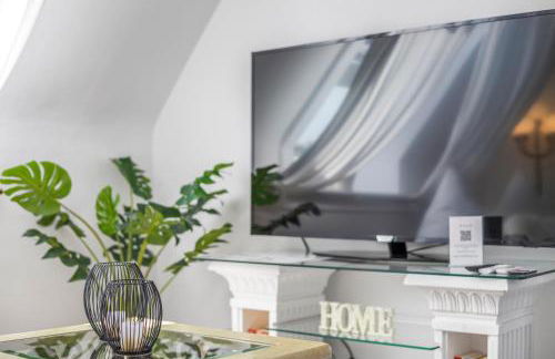 Mehr Platz als im Hotel - Ruhig & Zentral, Parkplatz, WLAN, Arbeitsplatz - Foto 7