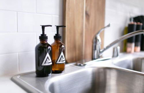 Spacious Modern Loft with Downtown Views and WiFi - Foto 16