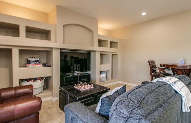 Fabulous 4-bdrm W/breathtaking Views & Pool! - Foto 12