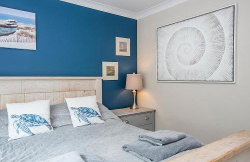 Robin Hill - Photo 16