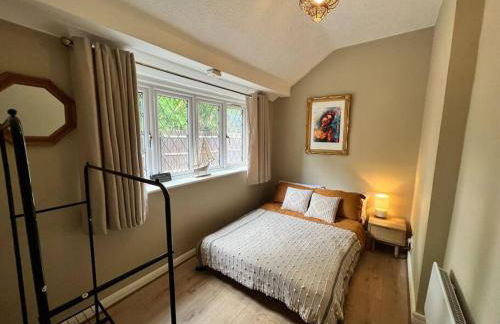 Beautiful flat sleeps 4 in Taplow Maidenhead Near Windsor and Ascot racecourses Near Legoland - Foto 15