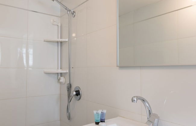 Gorgeous Apt in Neve Tzedek with Parking - Foto 15