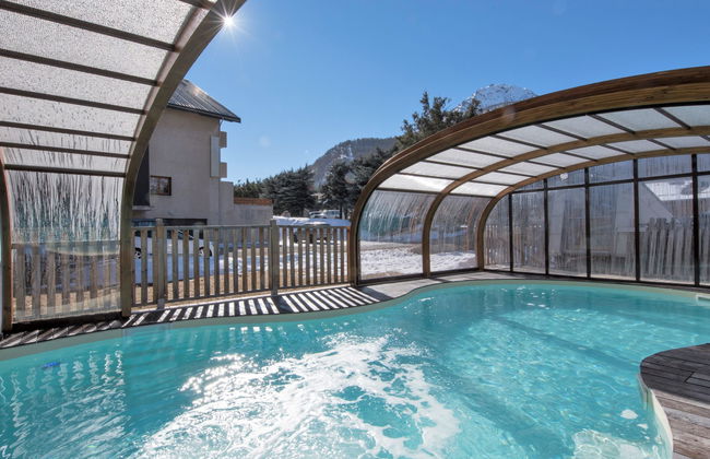 1 bedroom Apartment in Saint-Chaffrey with swimming pool and garden - Photo 19