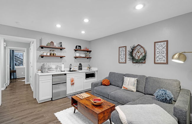 Fairbanks Fox Den 2 Bedroom Townhouse - Photo 8