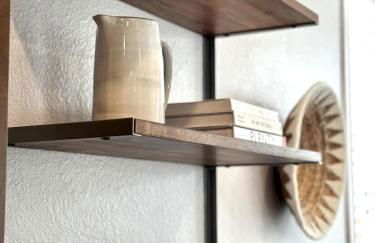 Family 3BR 2BA 1810SQFT Bright Spacious Home with Private Yard in Zilker - Foto 13