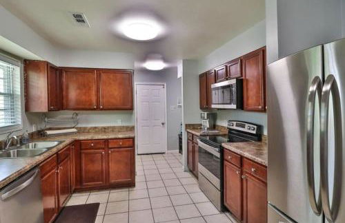 Knoxville Charm 4BR Oasis Near Downtown and UT - Photo 18