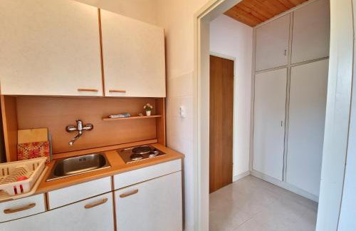 SWIM and CLIMB BAŠKA HOLIDAY HOUSE - island KRK - Foto 45