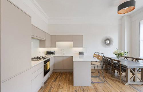 Large Luxury City Centre Flat with Balcony - Foto 13