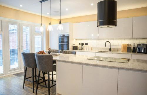 High-Spec Home, Office, SkyTV - for Families, Relocators & Contractors - Foto 24