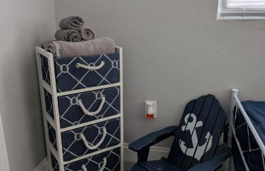 Great Home Close to shops, FIT, Beaches,and Space X - Foto 40