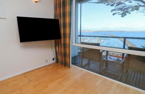 Snowy Owl View at The Breakwater - Photo 3