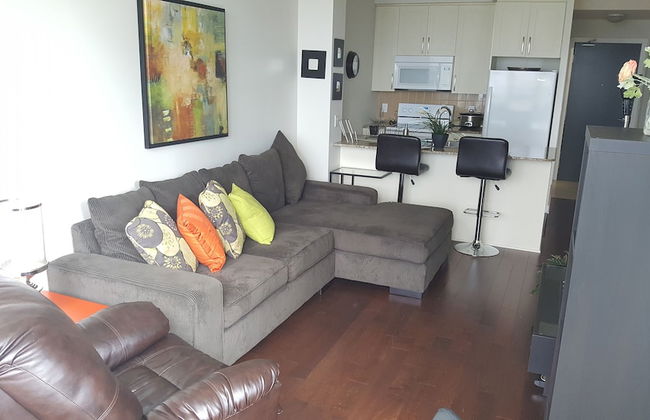 Custom Luxury Suite - By Elite Suites - Photo 36