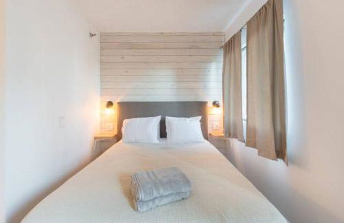 Deluxe Studio w/ Lakeview - free parking/pool - Foto 10