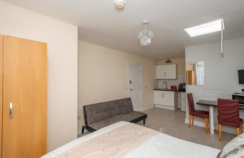 Saffron Studios - Photo 48