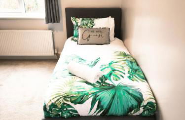 Large 3 Bedroom Home, Sleeps 7, Ideal for Families & Contractors, Long-Stay Friendly, Hosted by Clark Property Estates - Foto 18