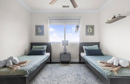 Modern Hilltop Retreat - Foto 11