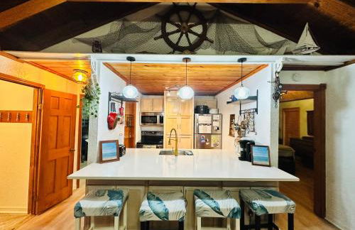 Beachside Get-A-Way - Walk to the Beach - 3 Bedroom 2 Bath - Foto 10