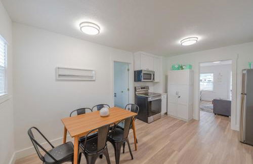 #StayInMyDistrict Coos Bay Primrose Cottage - Foto 16