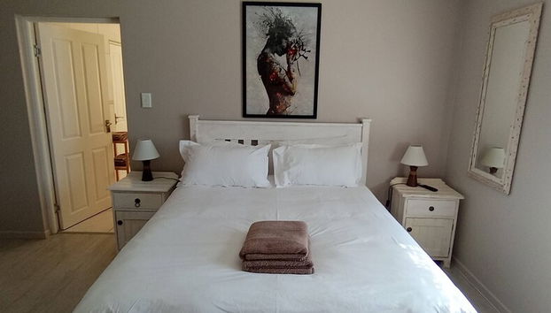 Relax in Style at Ndigo Blue, Langebaan's Coziest Holiday Home - Foto 4, Habitación