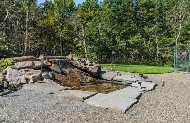 The Bigwood Cabin by Avantstay Hot Tub, Firepit, Pool Table, Private Yard - Photo 70