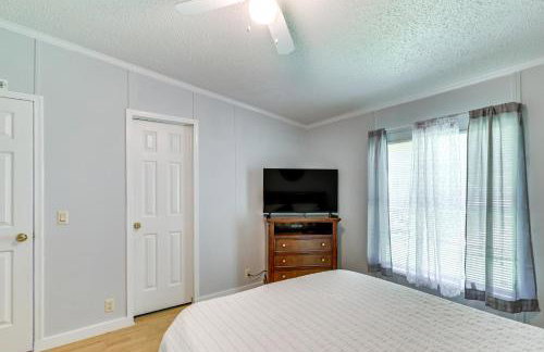 Pet-Friendly Sparta Retreat Porches and Fire Pit! - Foto 17