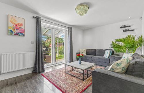 New large townhouse 3 bedrooms 4 beds and parking - Foto 3