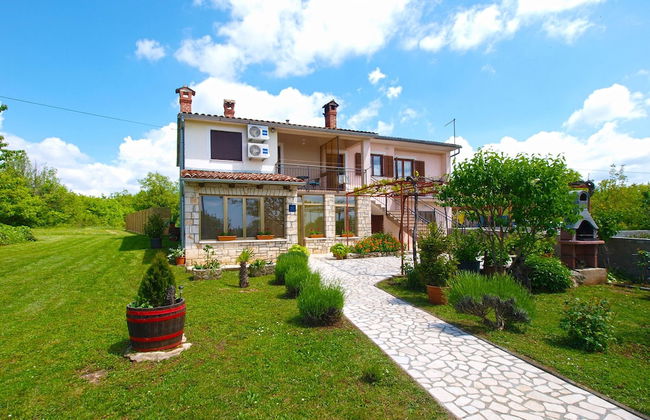 Apartment 1862 - Photo 1