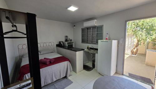 Suíte1 Individual Mobiliada com Ar Wi-Fi e Garagem Exclusiva - Foto 2