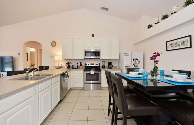 Beautiful 5 Bed Pool Game Room 5 Bedroom Home by RedAwning - Foto 8