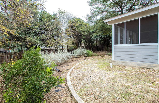 Screened-in Porch Walkable to Soco - Foto 33