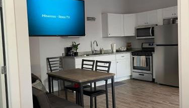 Modern 1-bedroom Studio with Kitchen and Laundry - Foto 4, stove