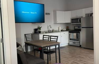 Modern 1-bedroom Studio with Kitchen and Laundry - Foto 4