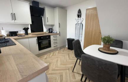 The Den - by Caithness Luxury Apartments NC500 - 2 Bedroom holiday home - Sleeps Work teams upto 2 & holiday makers upto 4 - BUDGET FRIENDLY FOR LONG STAY TRADES - CONTACT US - - Foto 9
