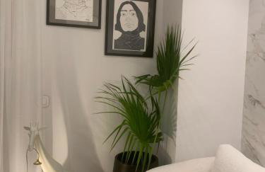 Khroma Luxury Suite 1 Beach front apartment - Photo 20