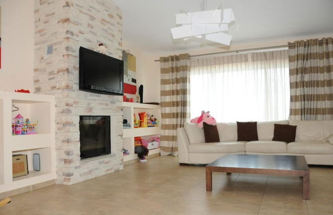 Luxurious 6 Bedroom Villa In a Great Location - Foto 34