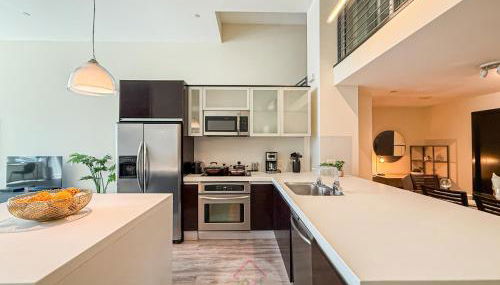 Sleek 1BR Loft in Luxury High-Rise - 103 - GL - Foto 3, stove, dishwasher, pet friendly, toaster