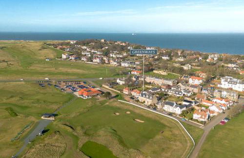 Greenways Wake Up on the Fairway at Gullane - Photo 3