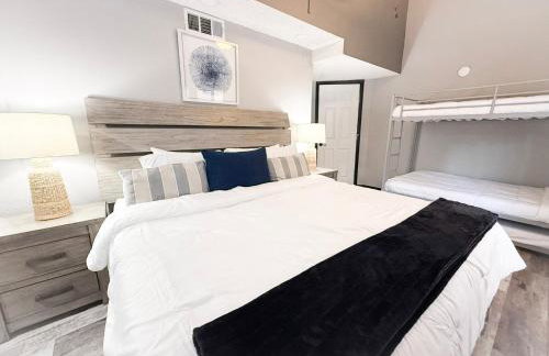 Lakefront Home-3BD25BADockGrillFirepitPool - Foto 68