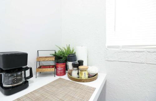 Modern 3 BR Villa Near Beach & FLL - Photo 21