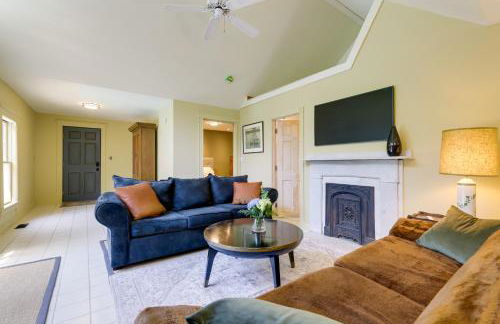 Shared Hot Tub Historic Cottage, Walk to Elm Park - Foto 6