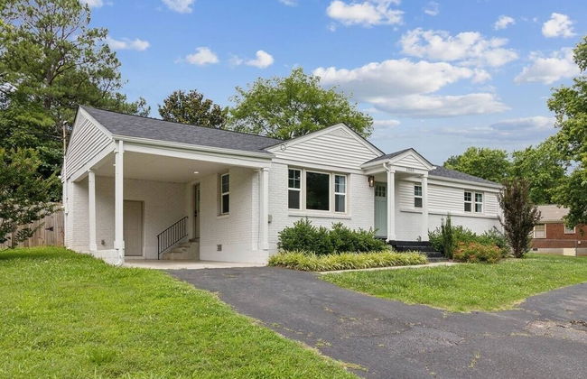 Chic Retreat Near Airport & Downtown Nashville by RedAwning - Photo 1