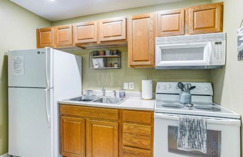 Cabin with Deck and Screened-In Porch in New Market! - Foto 11